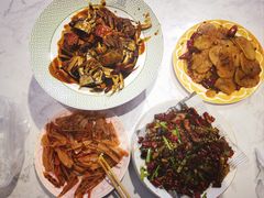 -嗨辣小聚·盘锦河蟹·海鲜烧烤龙虾(盘锦十年好店)