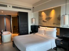 -三亚湾海居铂尔曼度假酒店