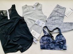 -lululemon(比斯特购物村店)
