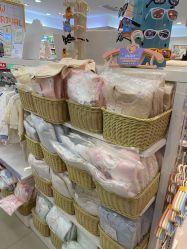 -爱婴室(上海汇智国际广场店)