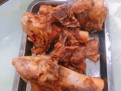 -荣吉招牌自助骨头锅(顾乡店)