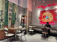 -必胜客(上海华谊新所店)