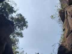 -伍山石窟