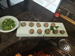-红九格老火锅(三峡广场店)