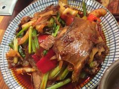 -野山舂·贵州现舂酸汤火锅(鸿通城店)