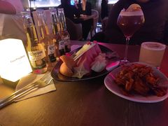 -FOUR PLAY BAR