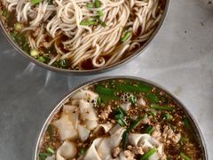 -正宗杨记普洱酸醋米线(总店)