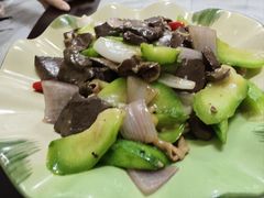-伍哥厨房(新滘东路店)