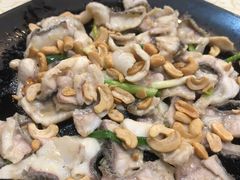 果仁炒生鱼片-禄源公·老莞诚饭店