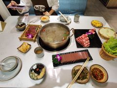 -菌子鲜汤野生菌锅