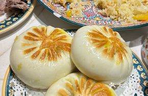 Dongxiang Pan-Fried Buns