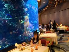 -迪拜帆船酒店海底餐厅