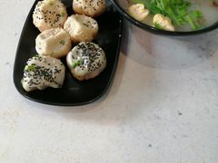 -小杨生煎(金山百联购物中心3楼店)