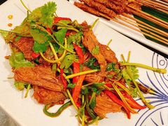 -云海肴·汽锅鸡·云南菜(天山百盛优客店)