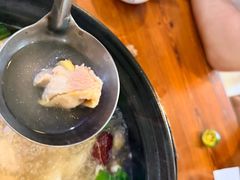 -16年老字号鑫鑫猪肚鸡·椰子鸡海南火锅(兴隆华侨农场店)