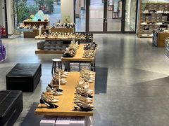 -王府井奥莱临潼小镇(临潼店)