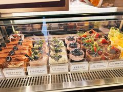 -W COLLECTIVE  DESSERT SHOP