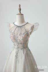 -Lady  Jane高端婚纱礼服馆