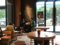 大堂-星巴克(苏州昆山花桥游站店)