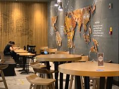 大堂-星巴克臻选(舟山凯虹广场店)