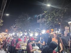 -周日夜市