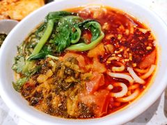 小锅米线-半山腰·云南菜(侨福芳草地店)