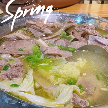 凤阳一品鲜老鹅汤(总店)-"也算是洛阳一家老店了 下雨天来喝一碗老鹅.