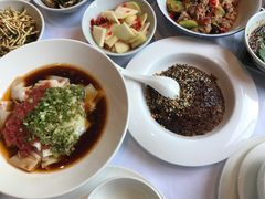 -黔蘑菇四季餐厅(观山湖店)