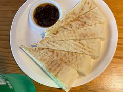 地锅馍-小小河边鱼(天润城店)