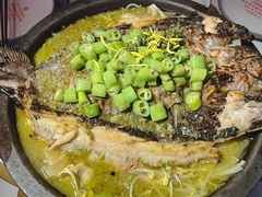 -鸣记脆皮烤鱼·海鲜烤鱼(三八广场店)