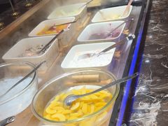 -黑金·寻焰自助百汇·烤肉·火锅(中街店)