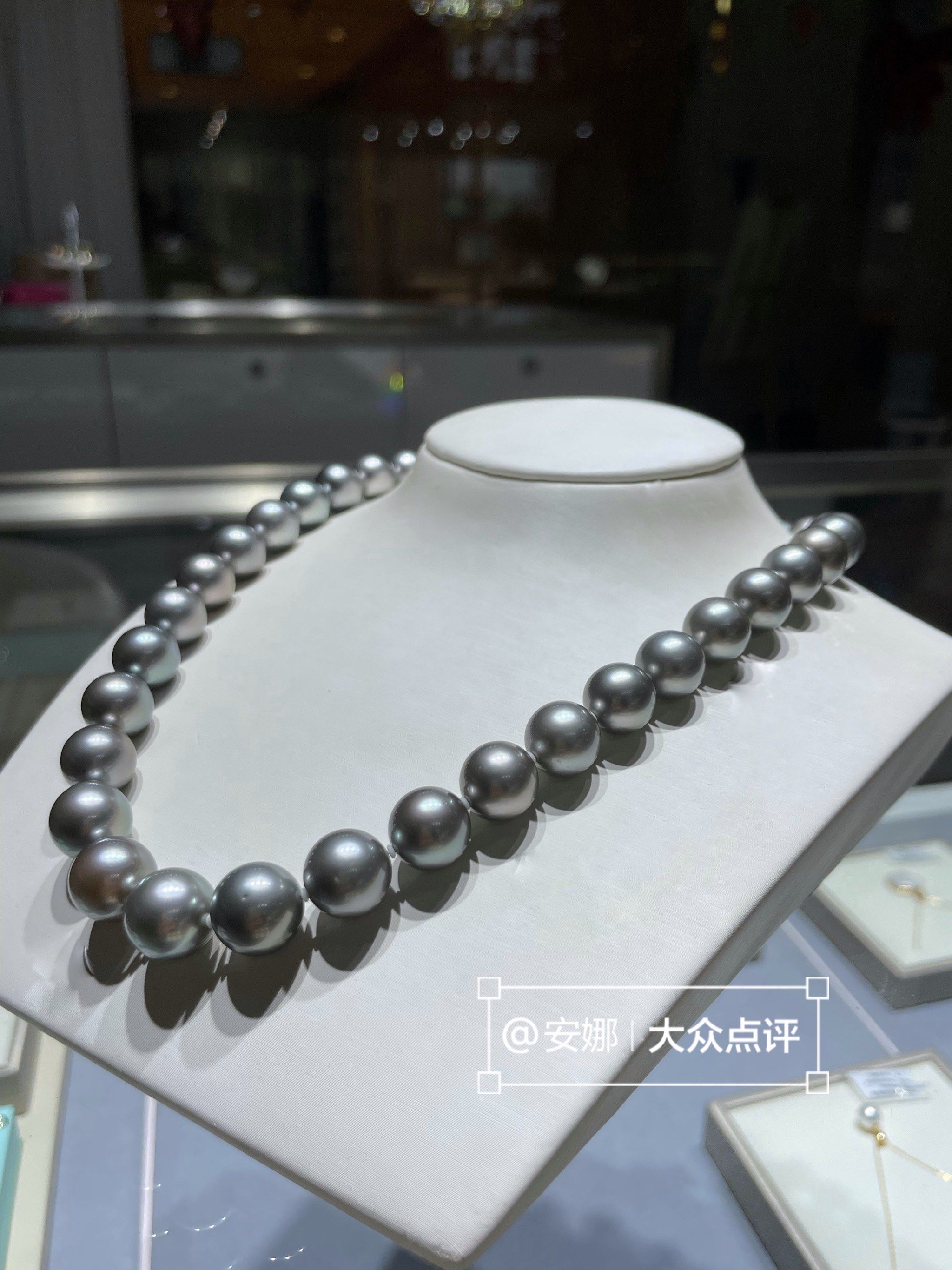 铂金灰大溪地黑珍珠串珠