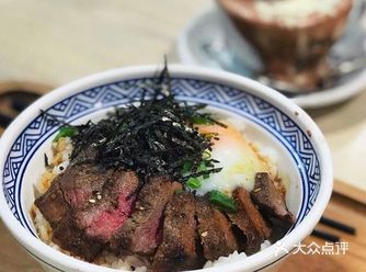日式好味黃店咖啡店本身係睇中左俨地個日本滑蛋