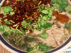 -云阿蛮云南生烫牛肉米线(奉贤路店)