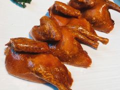 大厨玻璃脆皮妙龄乳鸽-天然台1908(中建广场店)
