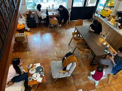 -彳亍咖啡·这里(水湾路店)