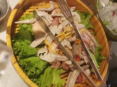 -尚尚仙·酸汤猪手·猪肚鸡火锅(华联万柳购物中心店)