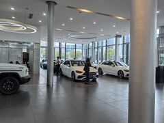 -杭州中升之星奔驰4S店(滨江店)