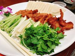 手撕葱香五花手卷-香山家宴