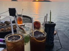 -Sunset Bar(丹绒亚路香格里拉店)
