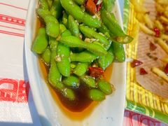 -肥肥虾庄·金牌油焖大虾(汉街SKP店)
