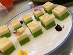 -阿瓦山寨·湘菜现炒·剁椒鱼头王(咸阳总店)