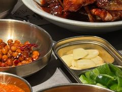 -草家酱蟹炭火烤肉店(珲春南路一店)