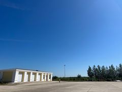 -甘南服务区-停车场