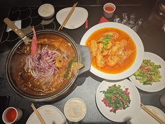 -辣尚瘾·烤鱼·新川菜(牡丹园直营店)