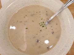 蘑菇汤-萨莉亚意式餐厅(恒宝广场店)