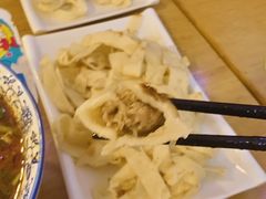 -八百里牛肉汤(盖饭·锅贴·万象城店)