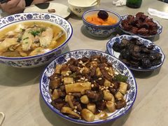 松子牛肉炒年糕-兔爸私家小厨(新北万达店)