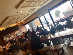 大堂-星巴克(长沙麓南广场店)