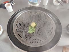 -粘豆包柴火铁锅炖